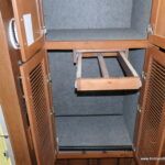 2014 BOUNDER 35K Class-A, By Fleetwood RV, 2-Slide-Outs, Full Body Paint, 1-1/2 Bath-Thumbnail