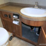 2014 BOUNDER 35K Class-A, By Fleetwood RV, 2-Slide-Outs, Full Body Paint, 1-1/2 Bath-Thumbnail