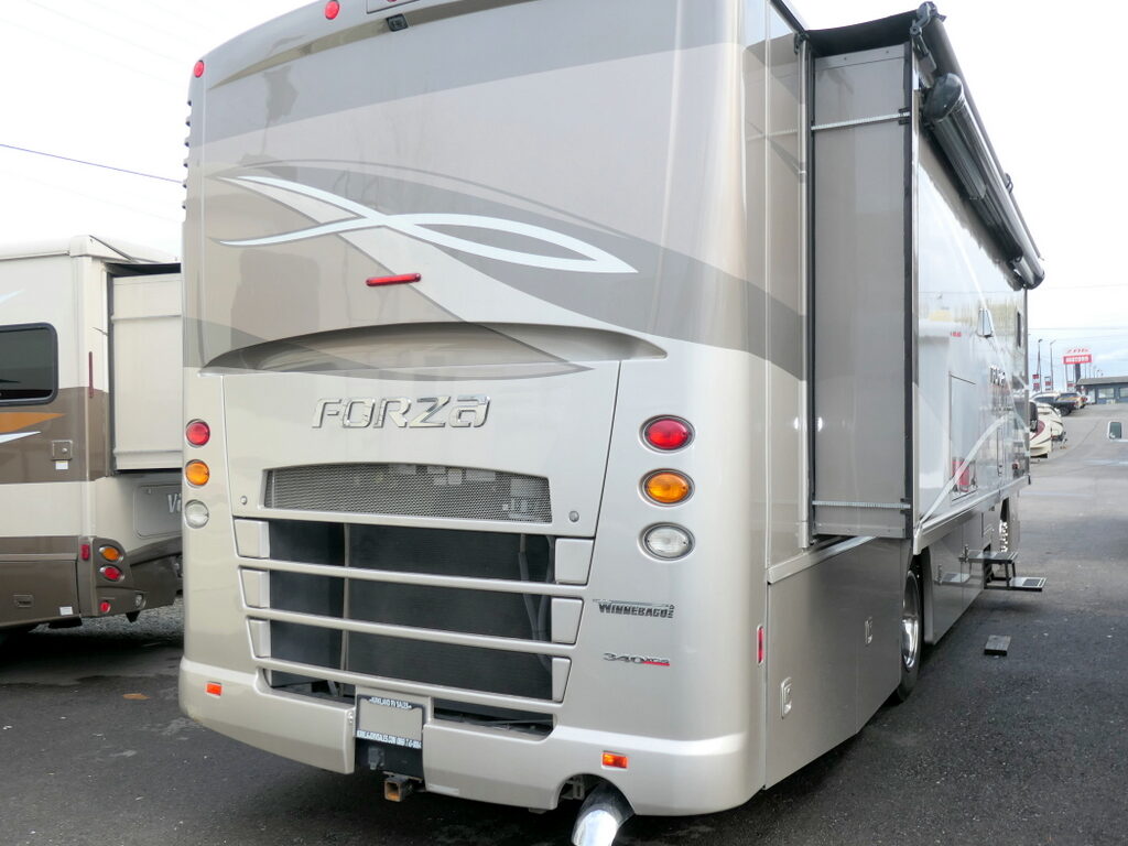 2016 Winnebago FORZA 34T Bus, 2-Slides, Full Paint, Cummins Diesel, Drop-Down Bed-Image