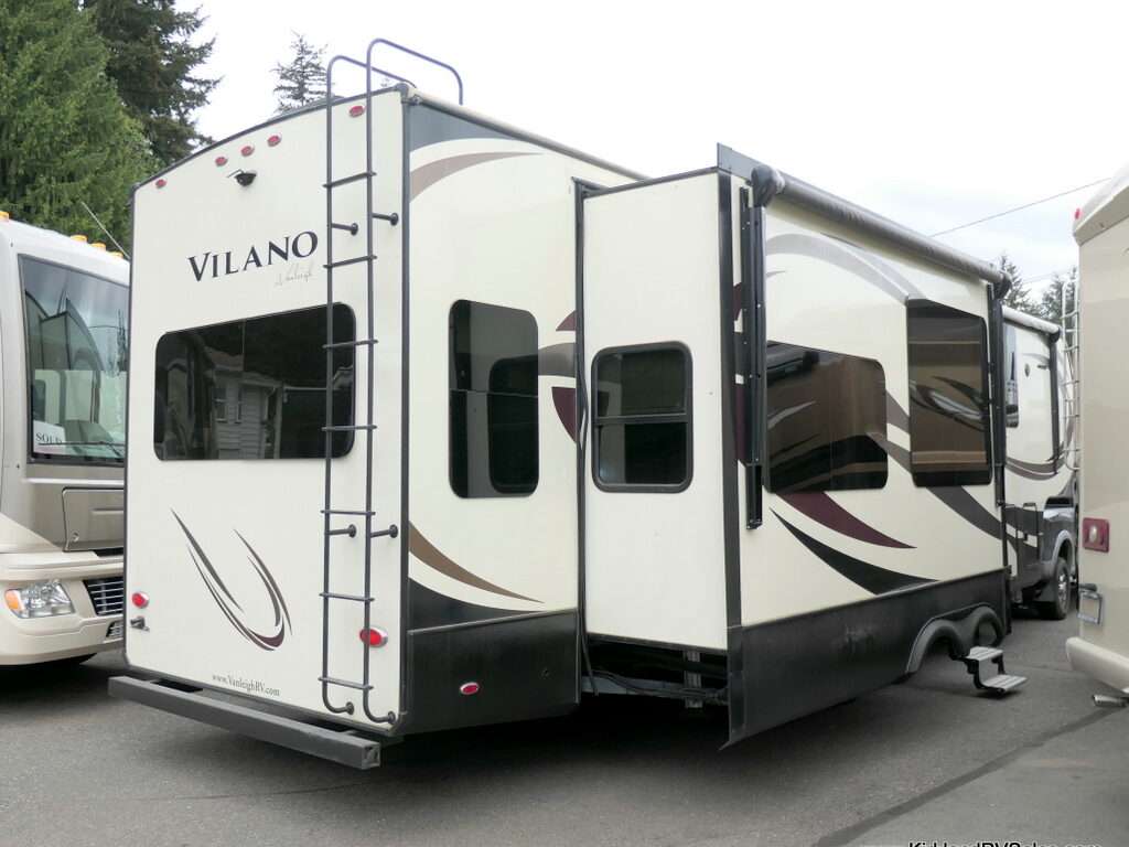 2017 Vanleigh VILANO 365RL 5th Wheel, 3-Slide-Outs, Spacious Interior-Image