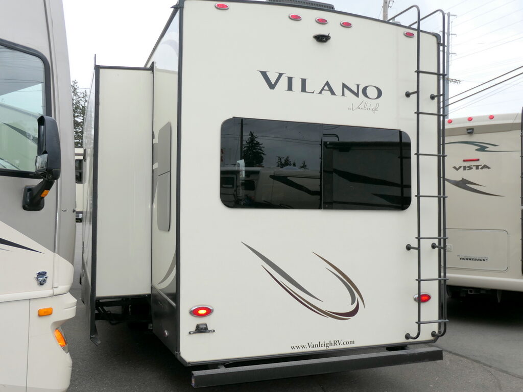 2017 Vanleigh VILANO 365RL 5th Wheel, 3-Slide-Outs, Spacious Interior-Image
