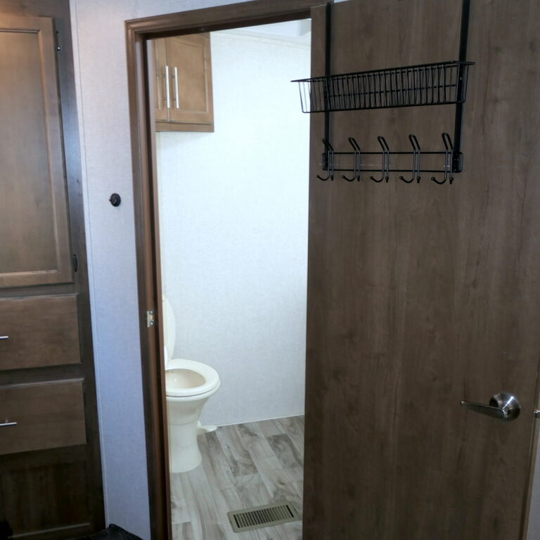 2019 COUGAR HALF-TON 26RBSWE Travel Trailer by Keystone RV, Slide-Out, Clean!-Image