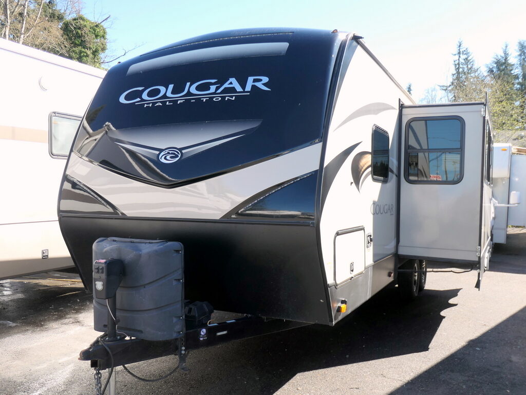 2019 COUGAR HALF-TON 26RBSWE Travel Trailer by Keystone RV, Slide-Out, Clean!-Image