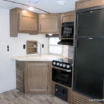 2019 COUGAR HALF-TON 26RBSWE Travel Trailer by Keystone RV, Slide-Out, Clean!-Thumbnail