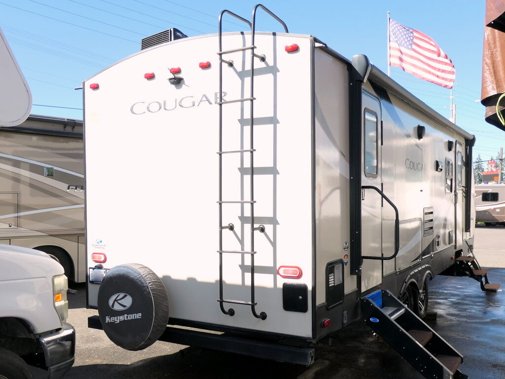 2019 COUGAR HALF-TON 26RBSWE Travel Trailer by Keystone RV, Slide-Out, Clean!-Image
