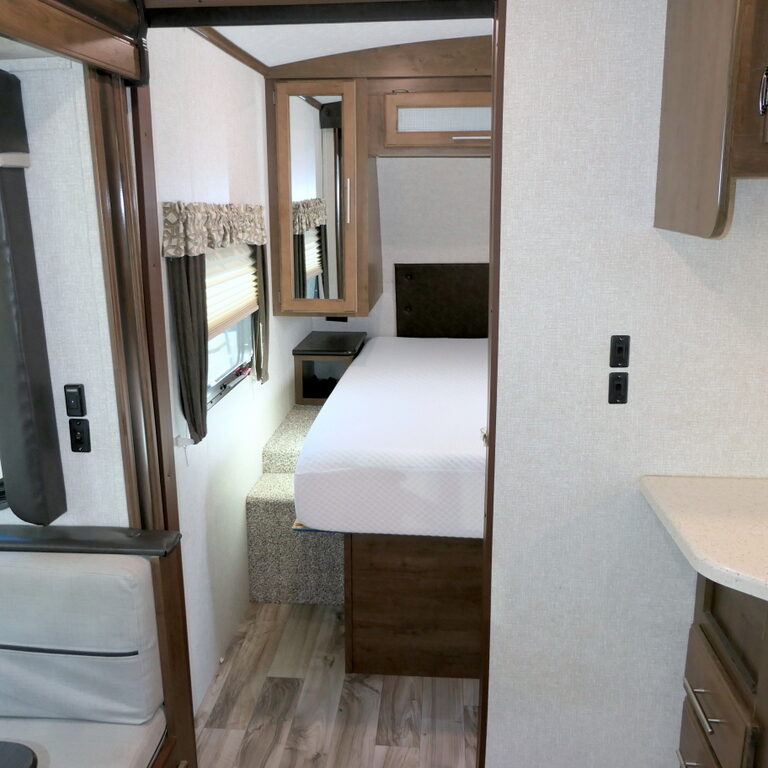 2019 COUGAR HALF-TON 26RBSWE Travel Trailer by Keystone RV, Slide-Out, Clean!-Image
