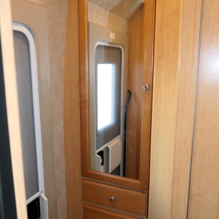 2009 SIESTA 21BC Class-B+ by Four Winds, Ford V-8, Low Miles!-Image