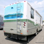 2002 Fleetwood SOUTHWIND 32V Class-A, Slide-Out, 5.5K Generator-Thumbnail
