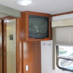 2002 Fleetwood SOUTHWIND 32V Class-A, Slide-Out, 5.5K Generator-Thumbnail