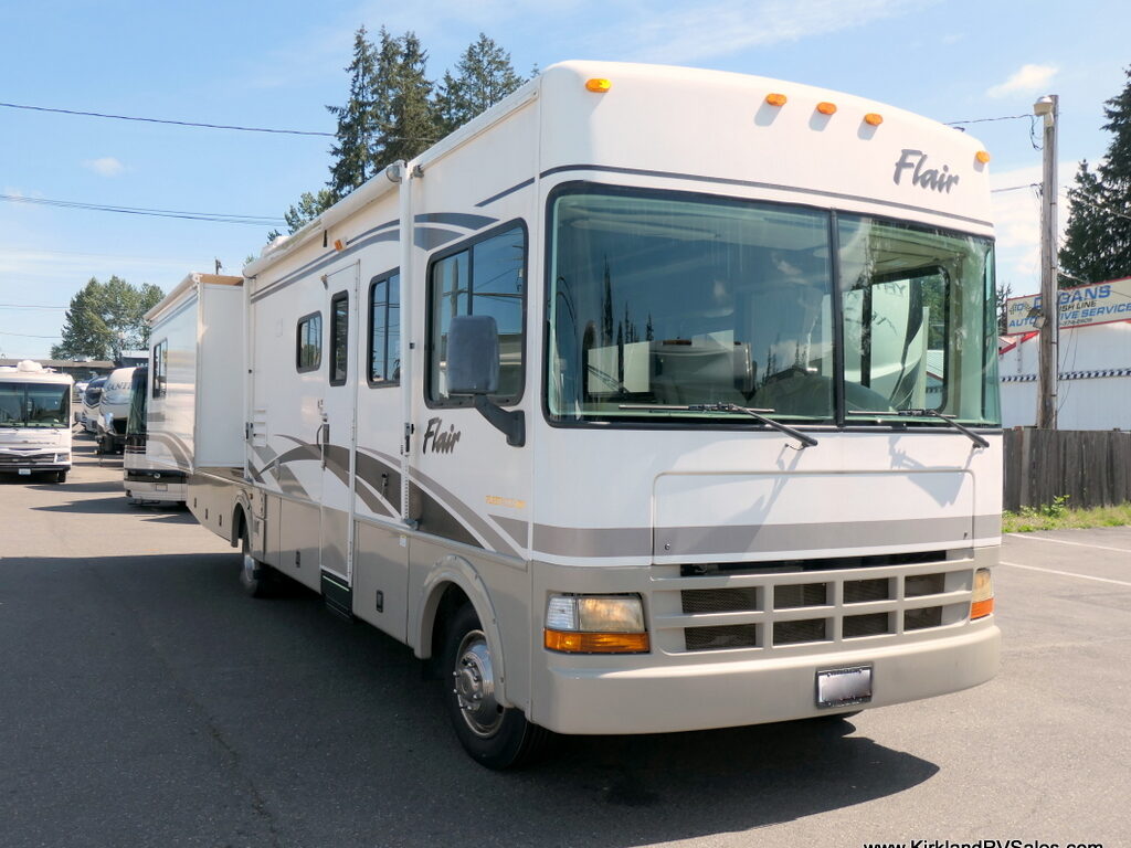 2003 Fleetwood FLAIR 33R Class-A, 2-Slide-Outs, Very LOW Miles-Image