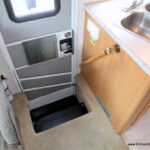 2003 Fleetwood FLAIR 33R Class-A, 2-Slide-Outs, Very LOW Miles-Thumbnail