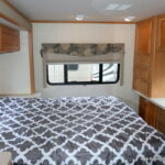 2003 Fleetwood FLAIR 33R Class-A, 2-Slide-Outs, Very LOW Miles-Thumbnail