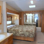 2006 EAGLE 323RKS 5th Wheel, By Jayco, 2-Slide-Outs, Rear Kitchen-Thumbnail
