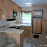 2006 EAGLE 323RKS 5th Wheel, By Jayco, 2-Slide-Outs, Rear Kitchen-Thumbnail
