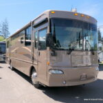 2007 Winnebago JOURNEY SE 36SG Bus, 2-Slide-Outs, Full Paint, Cummins 300HP-Thumbnail