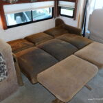 2007 Winnebago JOURNEY SE 36SG Bus, 2-Slide-Outs, Full Paint, Cummins 300HP-Thumbnail