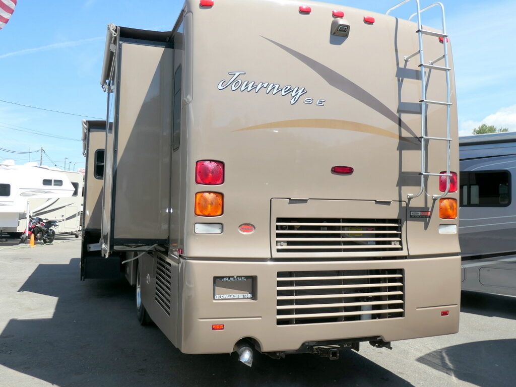 2007 Winnebago JOURNEY SE 36SG Bus, 2-Slide-Outs, Full Paint, Cummins 300HP-Image
