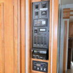2007 Winnebago JOURNEY SE 36SG Bus, 2-Slide-Outs, Full Paint, Cummins 300HP-Thumbnail