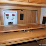 2007 Winnebago JOURNEY SE 36SG Bus, 2-Slide-Outs, Full Paint, Cummins 300HP-Thumbnail