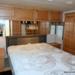 2007 Winnebago JOURNEY SE 36SG Bus, 2-Slide-Outs, Full Paint, Cummins 300HP-Thumbnail