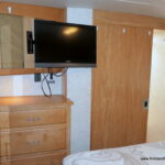 2007 Winnebago JOURNEY SE 36SG Bus, 2-Slide-Outs, Full Paint, Cummins 300HP-Thumbnail