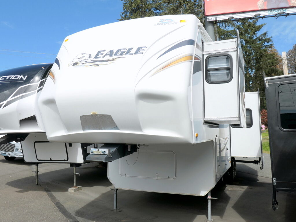 2011 Jayco EAGLE 313RKS 5th Wheel, 2-Slide-Outs, Polar Barrier-Image