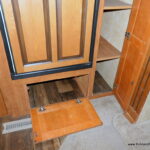 2011 Jayco EAGLE 313RKS 5th Wheel, 2-Slide-Outs, Polar Barrier-Thumbnail