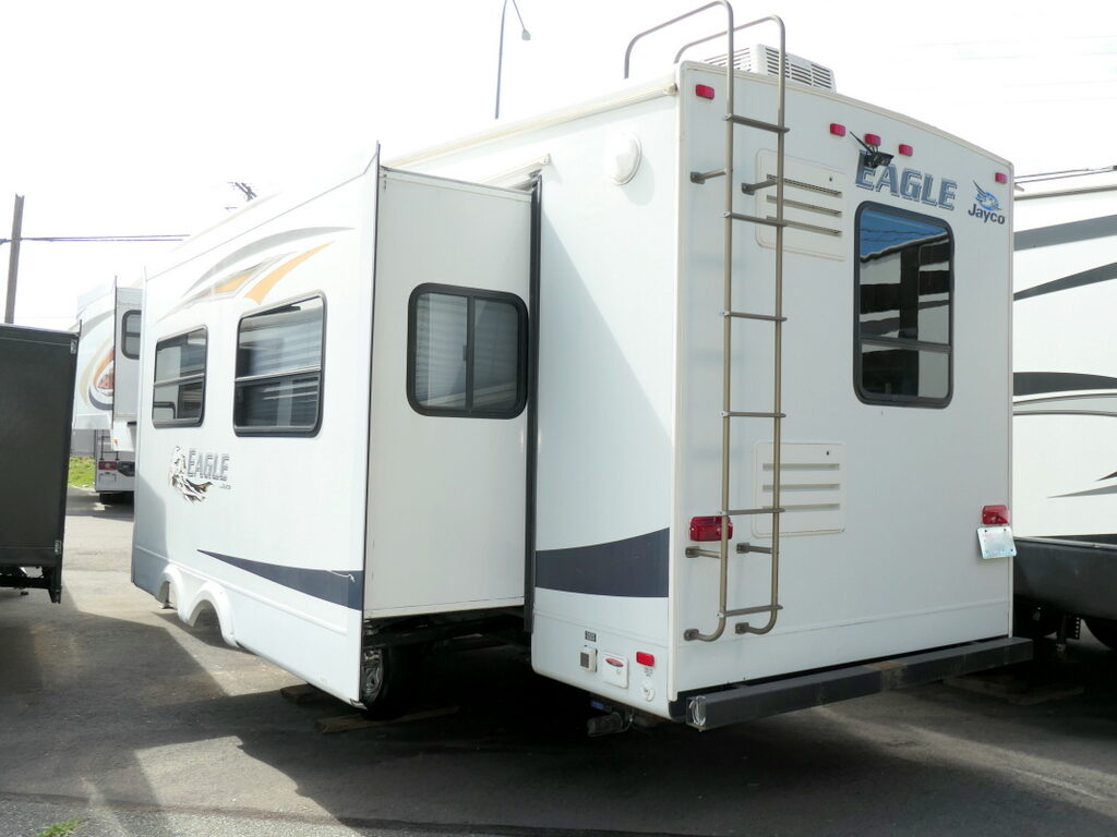 2011 Jayco EAGLE 313RKS 5th Wheel, 2-Slide-Outs, Polar Barrier-Image