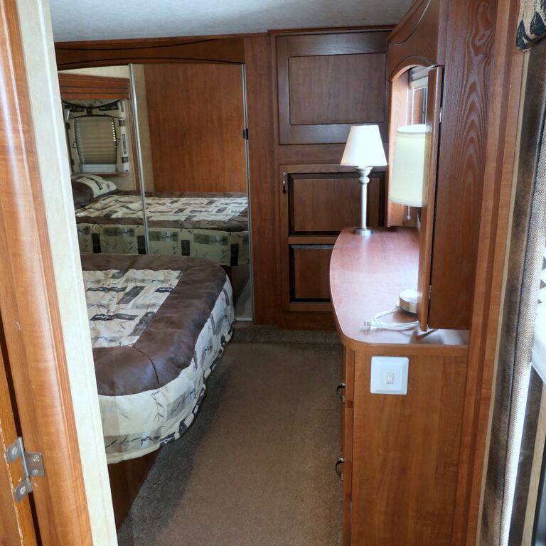 2011 Jayco EAGLE 313RKS 5th Wheel, 2-Slide-Outs, Polar Barrier-Image
