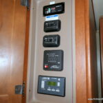 2015 Jayco PRECEPT 31UL Class-A, 3-Slide-Outs, Dual AC’s, 5.5K Generator-Thumbnail