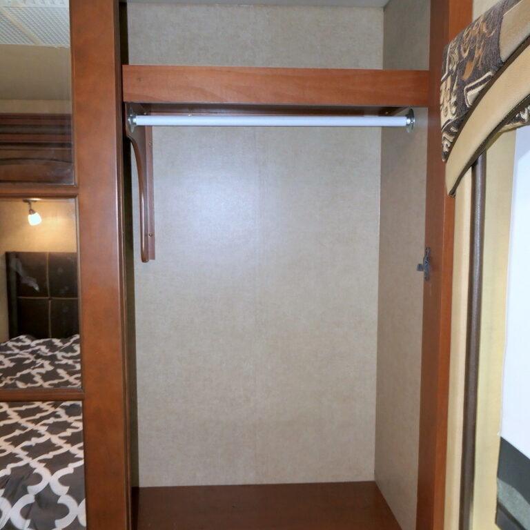 2015 Jayco PRECEPT 31UL Class-A, 3-Slide-Outs, Dual AC’s, 5.5K Generator-Image