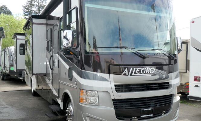 2016 OPEN ROAD 34TGA Class-A, by Tiffin Motorhomes, 3-Slide-Outs, Full Paint-Image