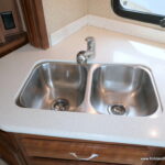 2016 Holiday Rambler VACATIONER 36DB Class-A, Full-Paint, 1-1/2 Baths, 3-Slide-Outs-Thumbnail