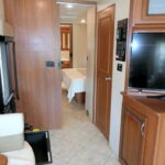 2016 Holiday Rambler VACATIONER 36DB Class-A, Full-Paint, 1-1/2 Baths, 3-Slide-Outs-Thumbnail