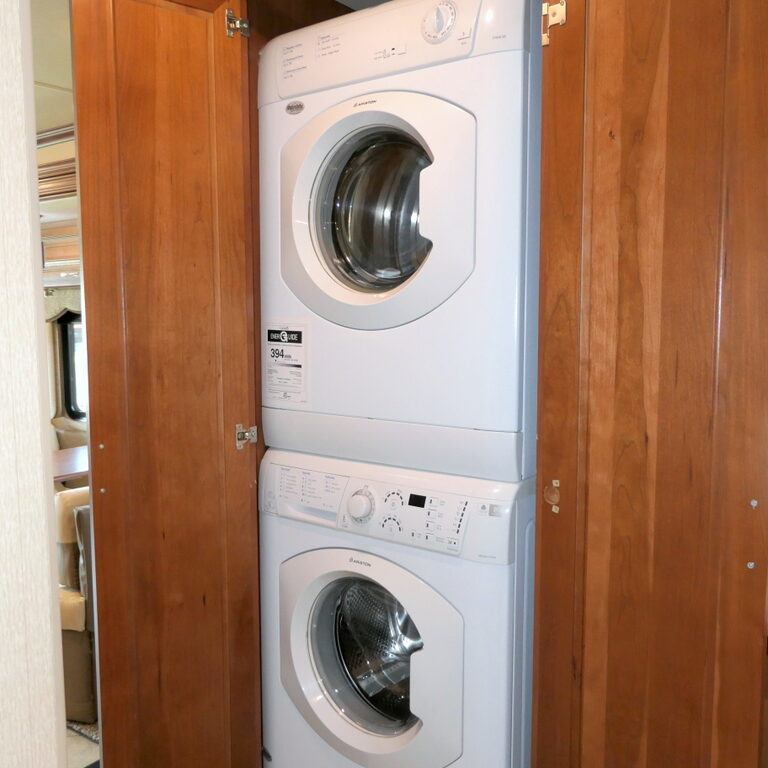 2016 Holiday Rambler VACATIONER 36DB Class-A, Full-Paint, 1-1/2 Baths, 3-Slide-Outs-Image