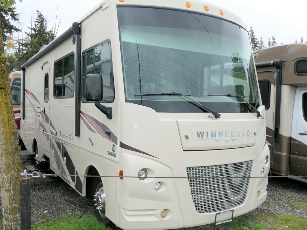 2019 Winnebago VISTA 27PE Class-A, 2-Slide-Outs, King Bed, Sleeps-6-Image