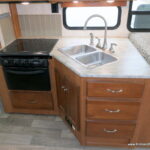 2019 Winnebago VISTA 27PE Class-A, 2-Slide-Outs, King Bed, Sleeps-6-Thumbnail