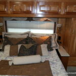 2004 BEAVER PATRIOT THUNDER 40 YORKTOWN BUS, 3-SLIDES, CATERPILLAR 505-HP-Thumbnail