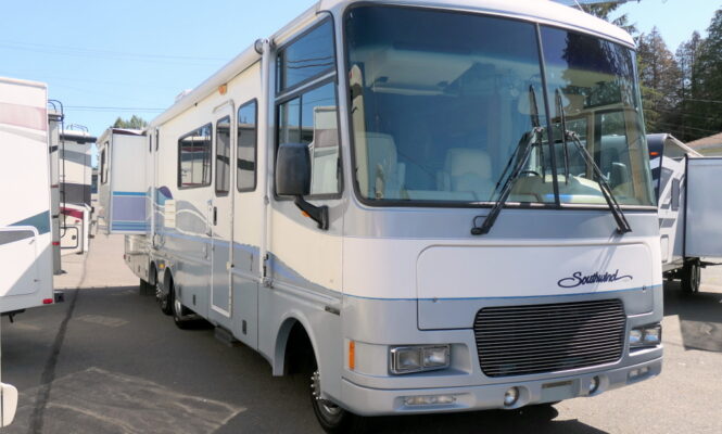 1998 Fleetwood SOUTHWIND 36Z Class-A, 2-Slide-Outs, Tag Axle, 5.5K Generator-Image