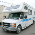 2001 Gulf Stream YELLOWSTONE Sport 253X Class-C, Sleeps-6, Non-Slide, Solar-Thumbnail