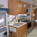 2001 Gulf Stream YELLOWSTONE Sport 253X Class-C, Sleeps-6, Non-Slide, Solar-Thumbnail