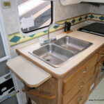 2001 Gulf Stream YELLOWSTONE Sport 253X Class-C, Sleeps-6, Non-Slide, Solar-Thumbnail