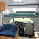 2001 Gulf Stream YELLOWSTONE Sport 253X Class-C, Sleeps-6, Non-Slide, Solar-Thumbnail