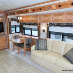 2009 Tiffin ALLEGRO BAY 35TSB Class-A, 3-Slide-Outs, 7K Generator, Full Body Paint-Thumbnail