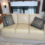 2009 Tiffin ALLEGRO BAY 35TSB Class-A, 3-Slide-Outs, 7K Generator, Full Body Paint-Thumbnail