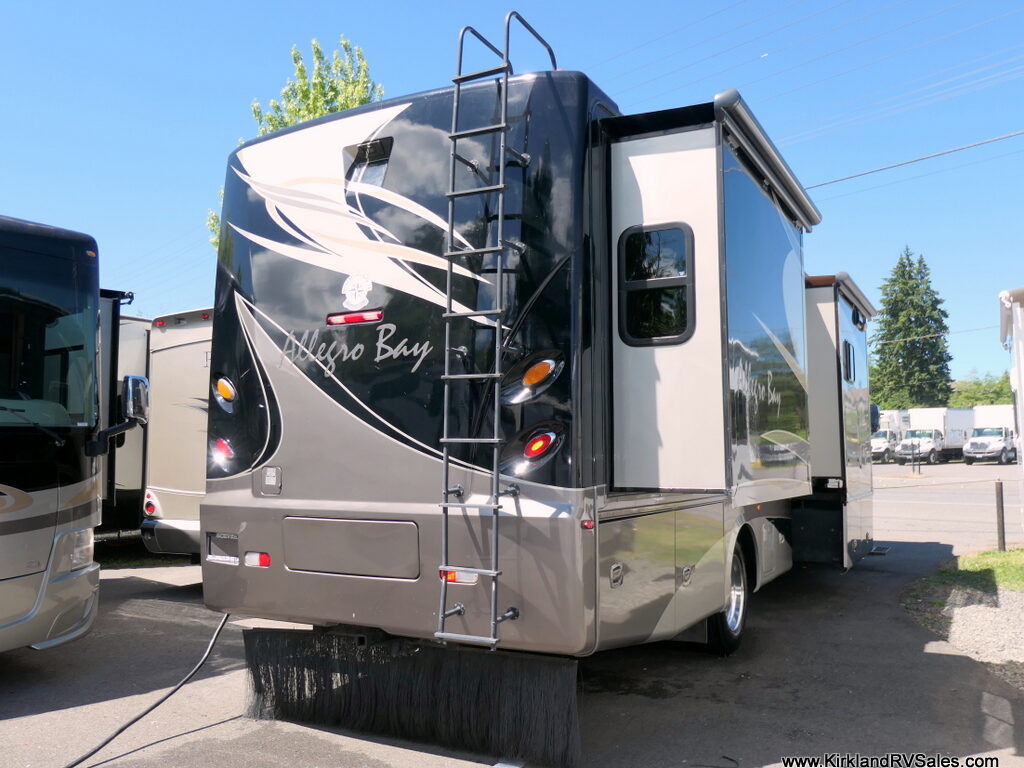 2009 Tiffin ALLEGRO BAY 35TSB Class-A, 3-Slide-Outs, 7K Generator, Full Body Paint-Image