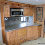 2009 Tiffin ALLEGRO BAY 35TSB Class-A, 3-Slide-Outs, 7K Generator, Full Body Paint-Thumbnail