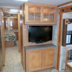 2009 Tiffin ALLEGRO BAY 35TSB Class-A, 3-Slide-Outs, 7K Generator, Full Body Paint-Thumbnail