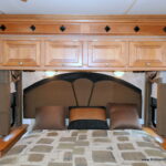 2009 Tiffin ALLEGRO BAY 35TSB Class-A, 3-Slide-Outs, 7K Generator, Full Body Paint-Thumbnail