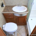 2013 Fleetwood SOUTHWIND 32VS Class-A, 2-Slide-Outs, Full Body Paint, Low Miles!-Thumbnail